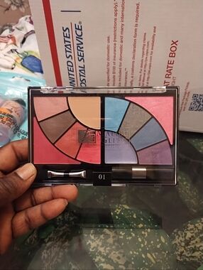 Malibu Glitz #1 Compact Eyeshadow & Blush Palette - Vibrant Pink, Blue, Purple